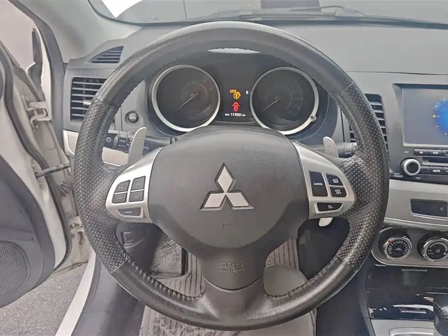 Mitsubishi Lancer EX 2015 2.0L CVT Flagship Edition фото 15