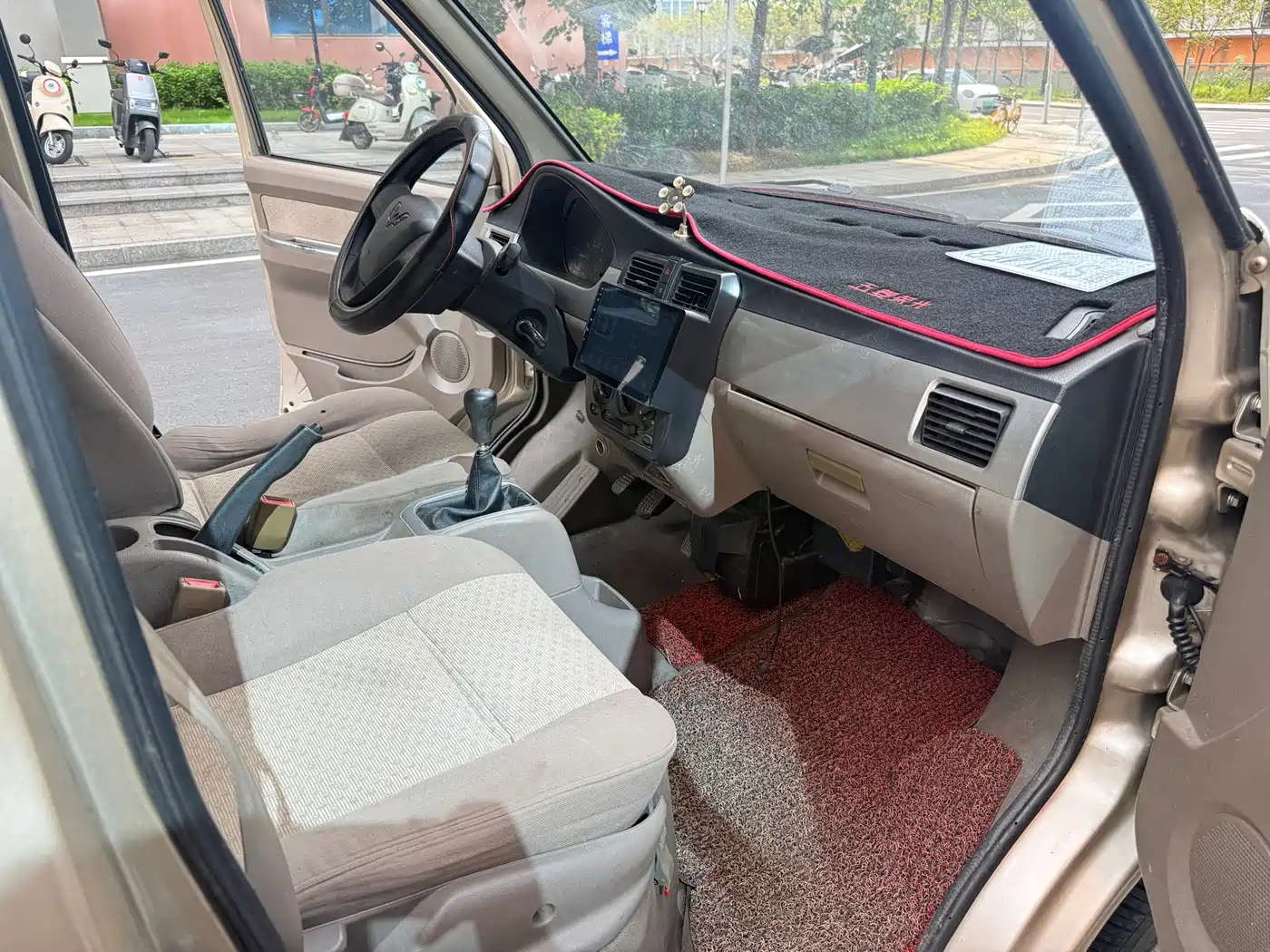 Wuling Motors Wuling Rongguang 2014 2012 1.5L Extended Standard Model
