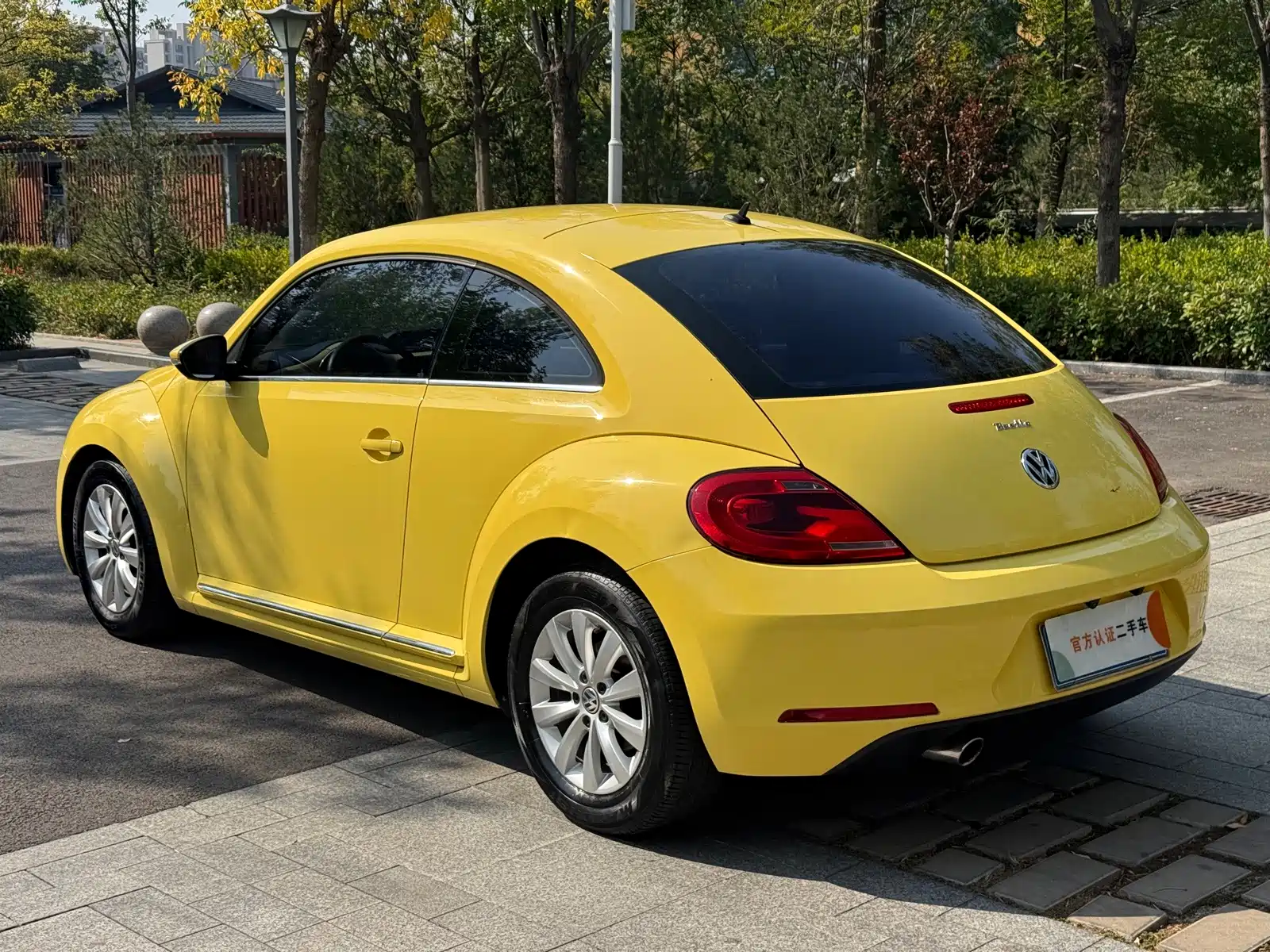 Photo 4 - Volkswagen Beetle