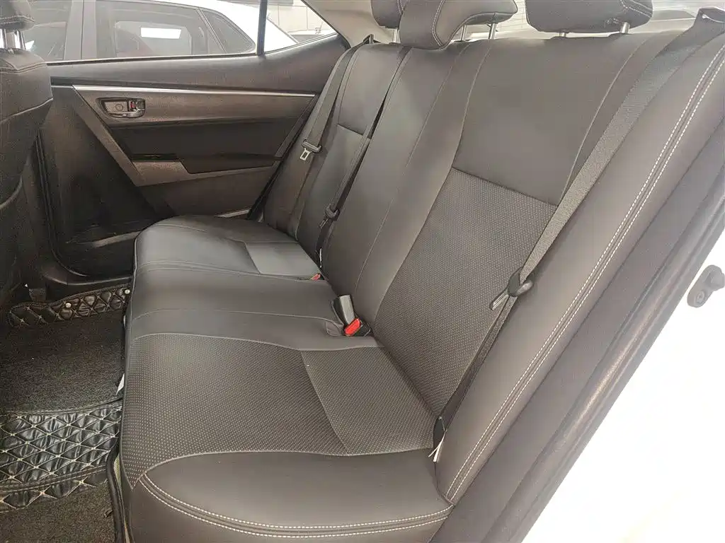 Toyota Corolla 2017 Facelift 1.2T S-CVT GL фото 13