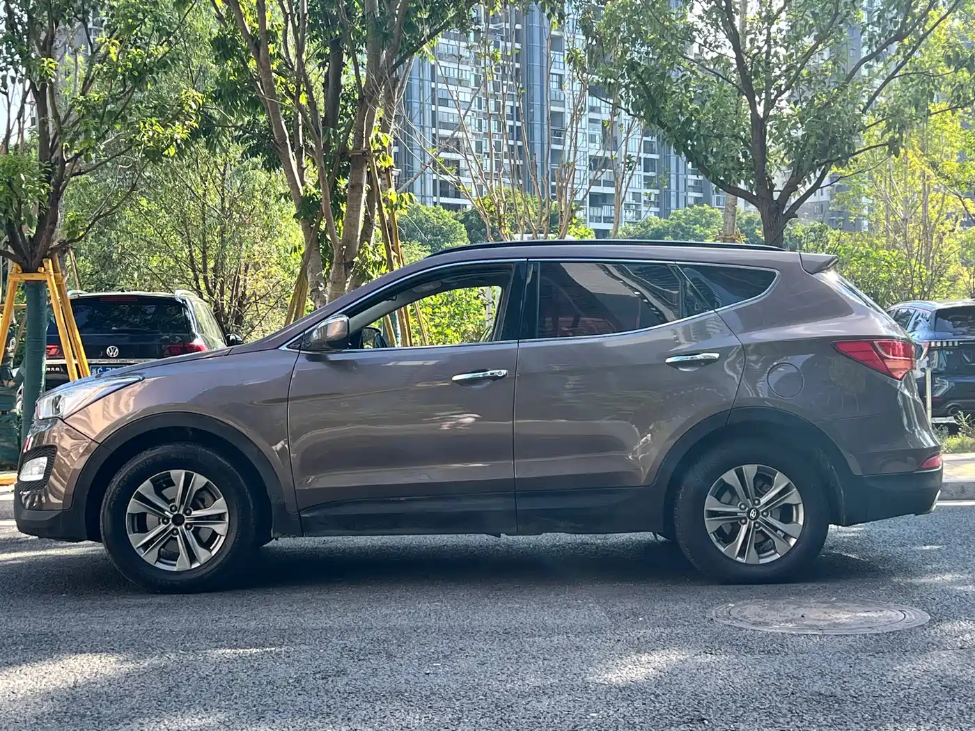 Hyundai Santa Fe 2015 2.4L Automatic 2WD Smart 5-seater фото 8