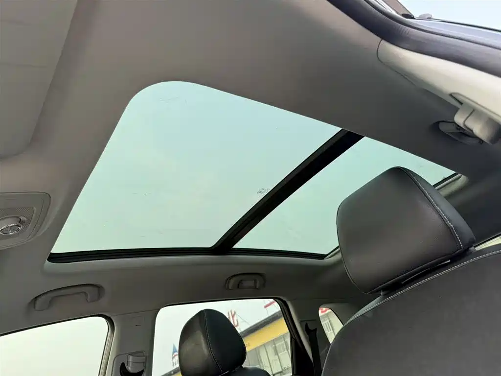 ROEWE RX5 NEW ENERGY