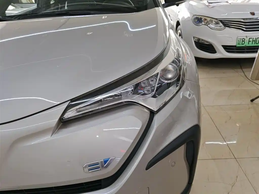 Toyota C-HR EV 2020 Luxury Sunroof Edition фото 24