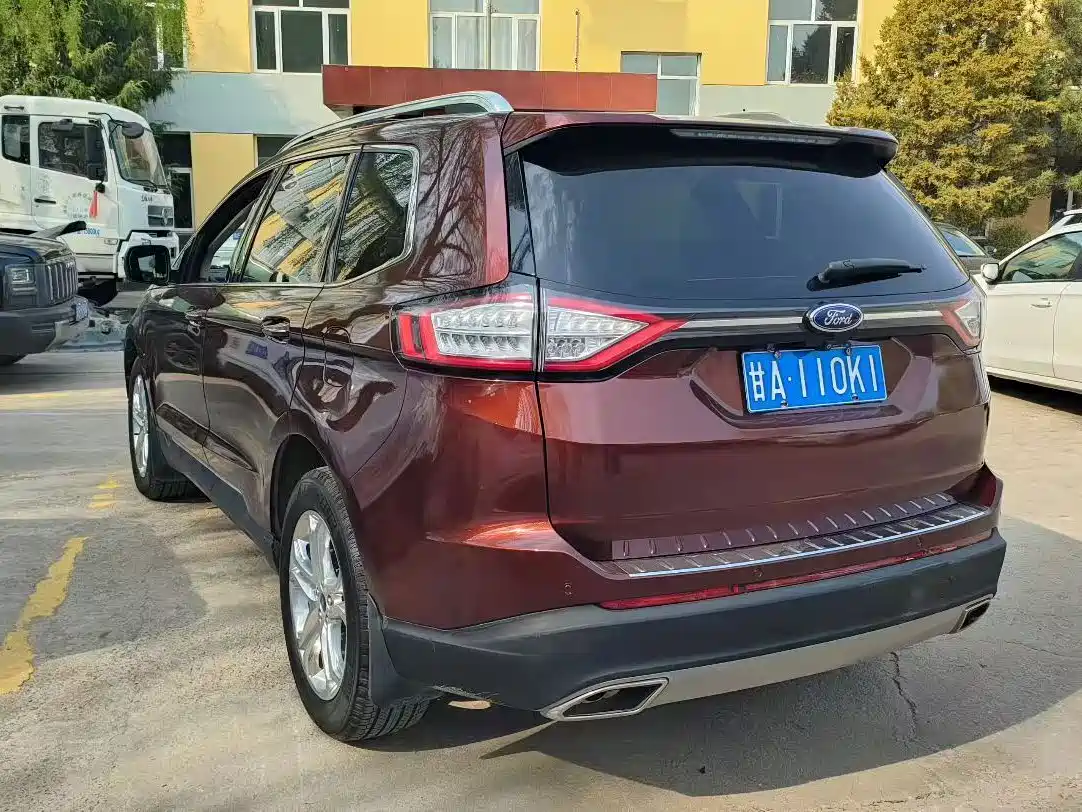 Фото 6 - Ford Edge
