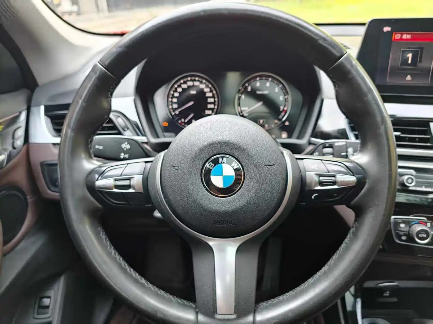 BMW X1 2020 sDrive20Li Premium Edition фото 9