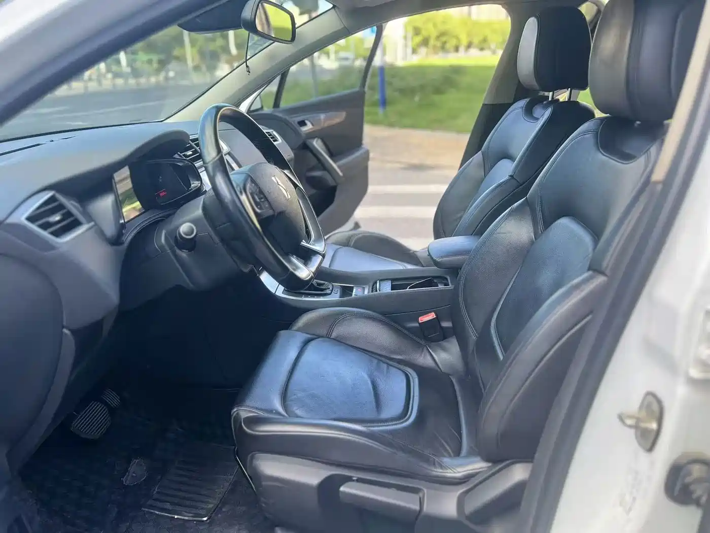 DS 5LS 2016 2015 1.6T Elegance THP160