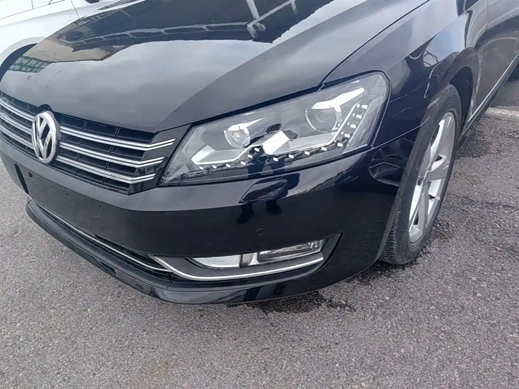 Volkswagen Passat 2014 1.8TSI DSG Executive Edition фото 24