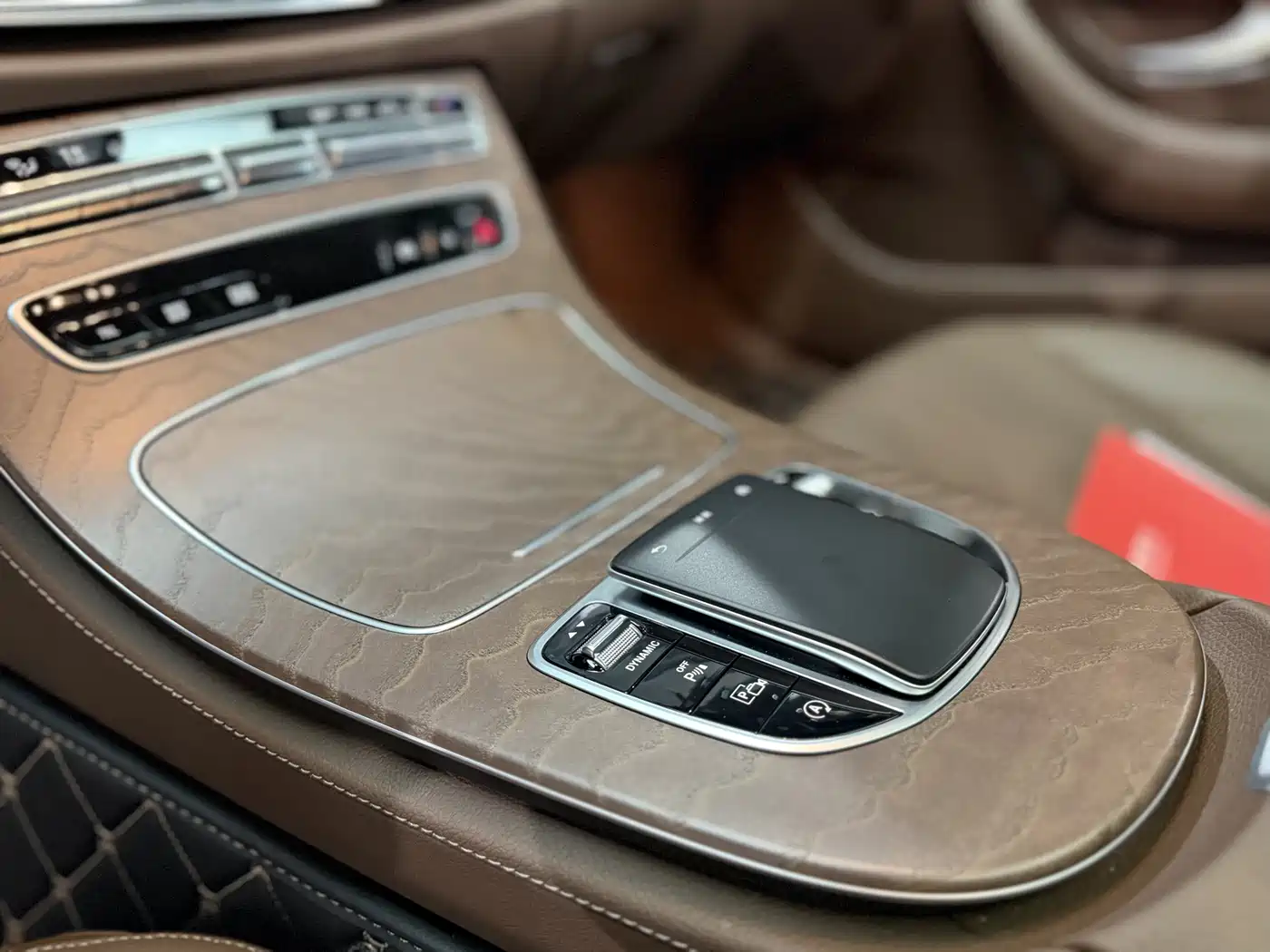Mercedes-Benz E-Class 2022 E 300 L Fashion фото 6