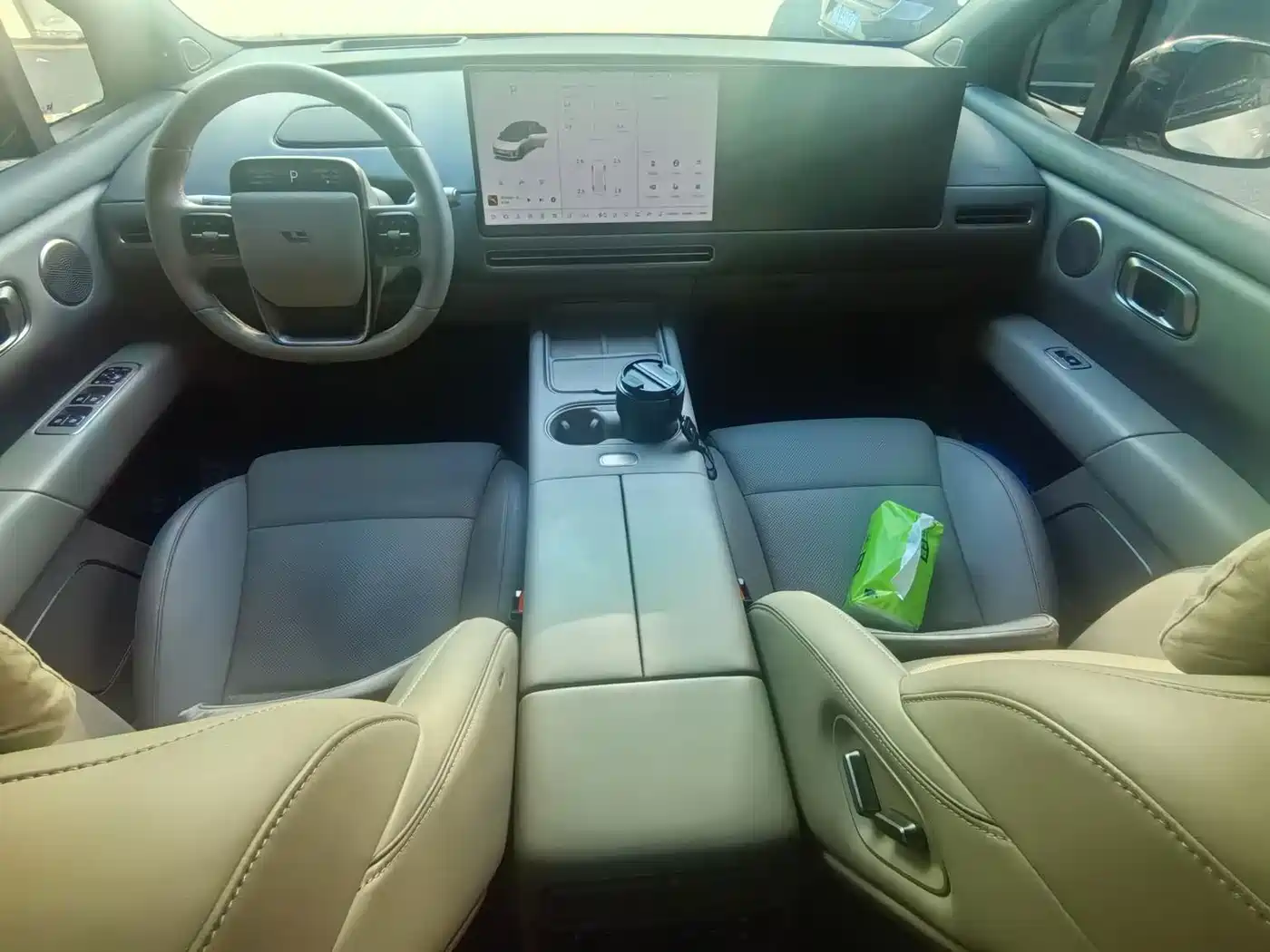 Li Auto i6 2026 2025 2WD Base Model