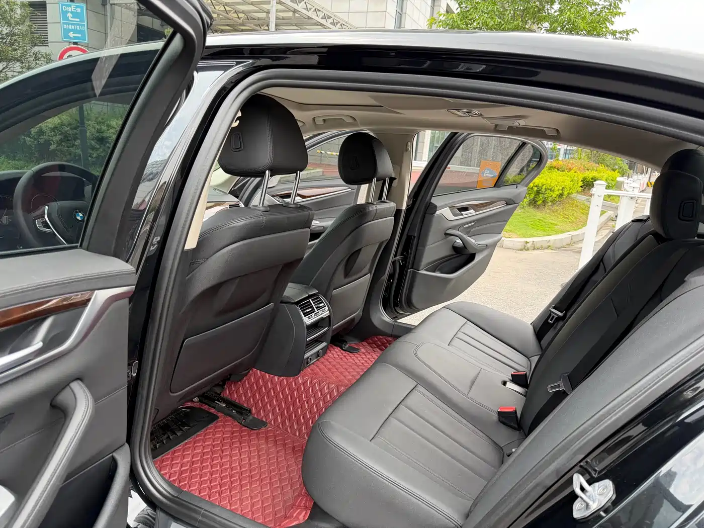 BMW 5 Series 2018 525Li Luxury Package фото 11