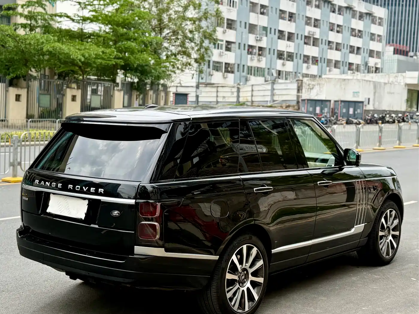 Land Rover Range Rover 2013 5.0 SC V8 AB Ultimate Genesis Edition фото 6