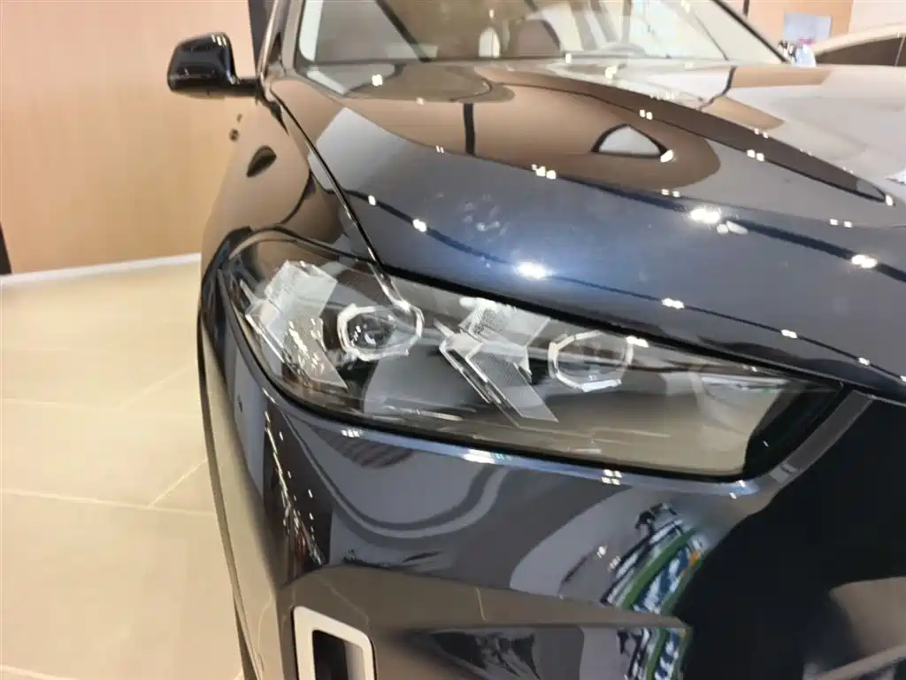 BMW X5 2025 Model xDrive 30Li Exclusive M Sport Blackout Package фото 13