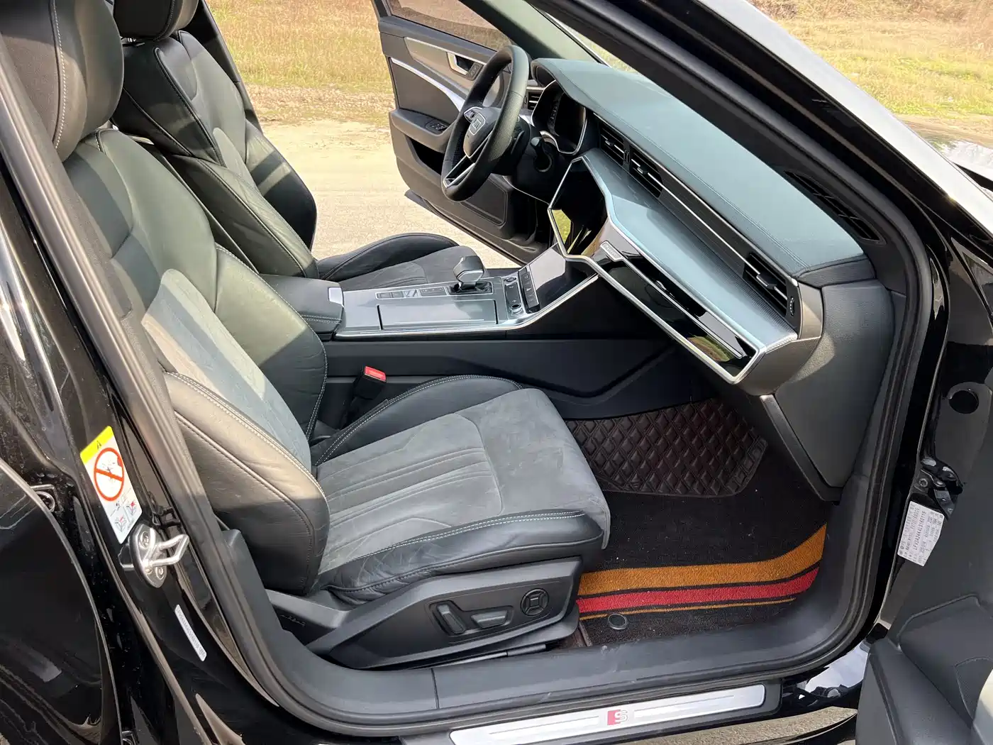 Audi A6L 2021 40 TFSI Luxury Sport фото 15