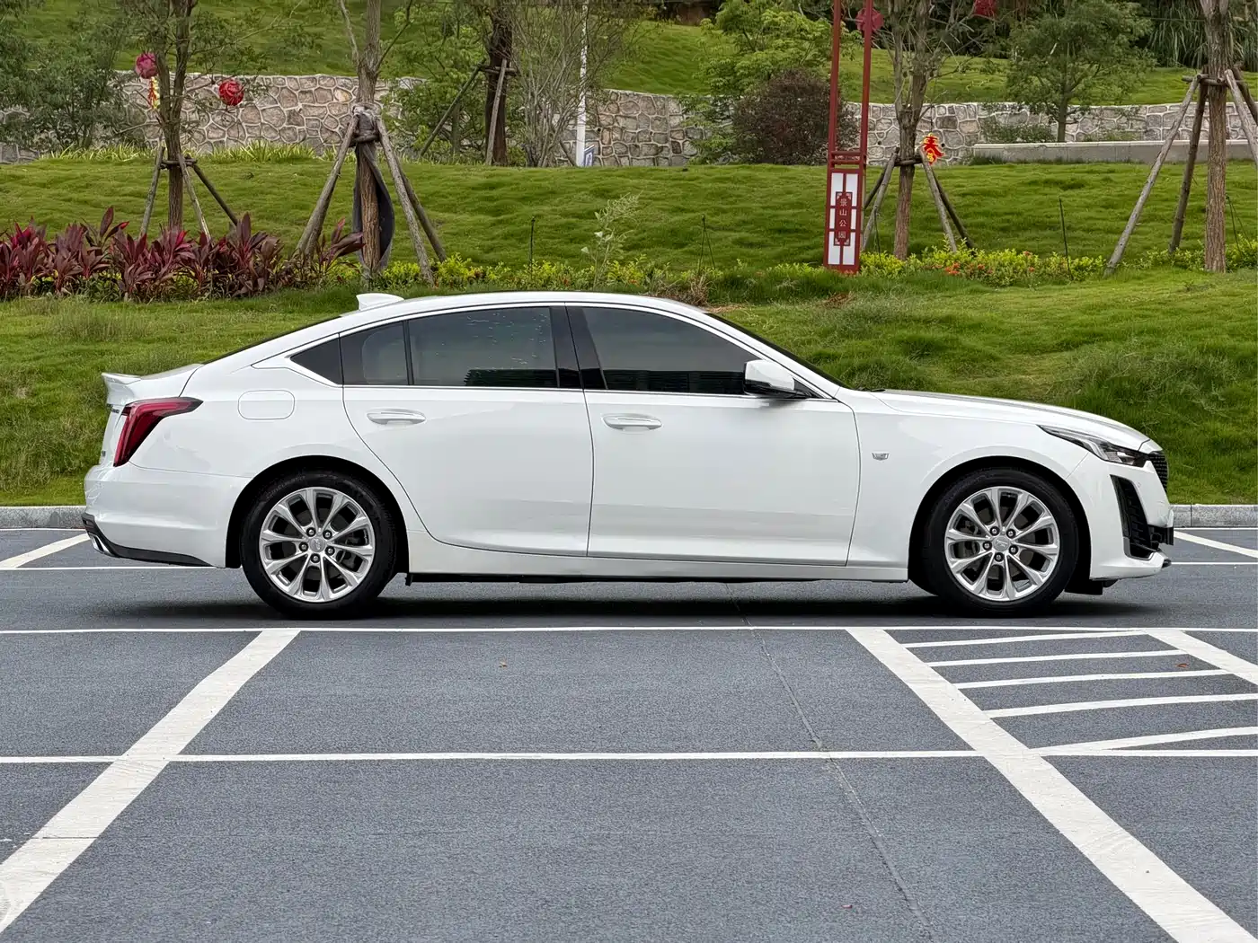 CADILLAC CT5