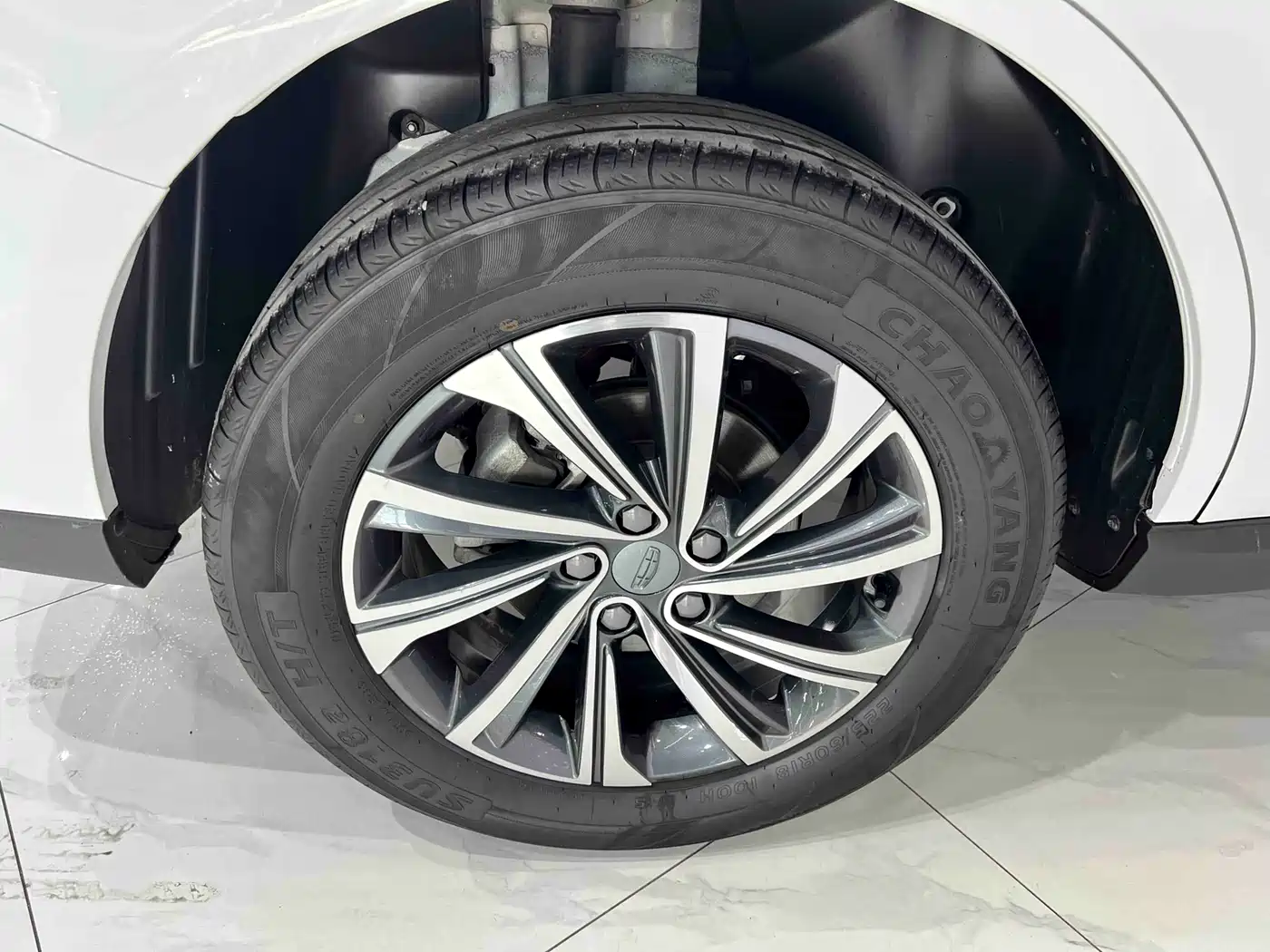 GEELY AUTOMOBILE VISION X6