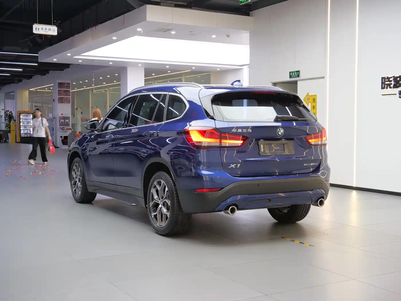 BMW X1 2020 sDrive25Li Leading Model фото 5