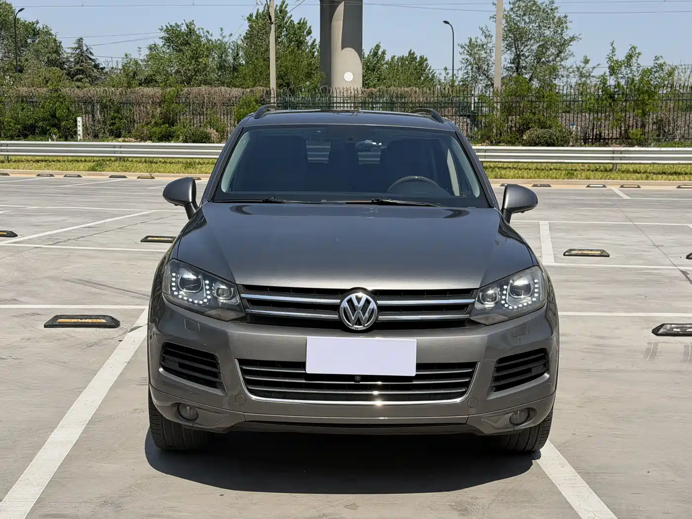 Volkswagen Touareg 2011 3.0TSI Standard фото 2