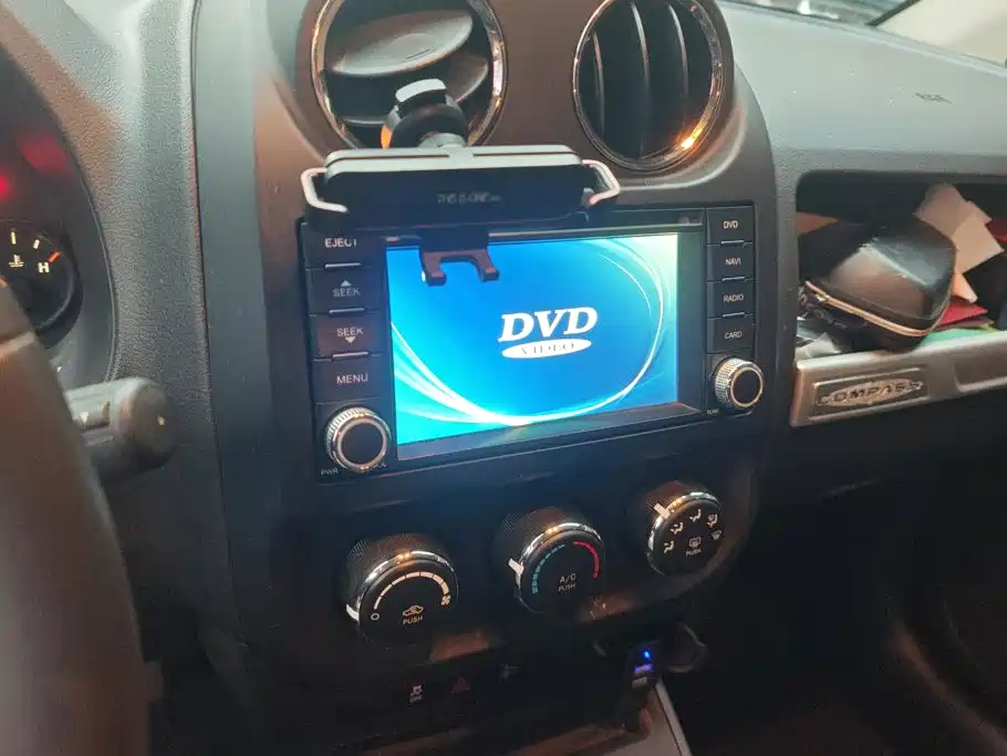 Jeep Compass (Import) 2015 2015 2.0L 2WD Sport