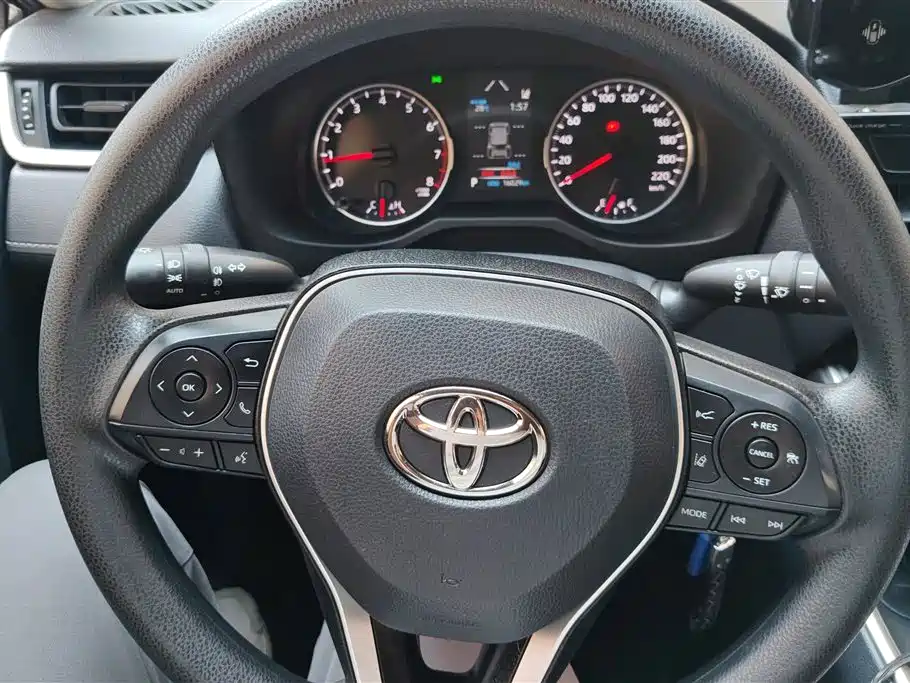 Toyota RAV4 Rongfang 2024 2.0L CVT FWD Urban Edition фото 15