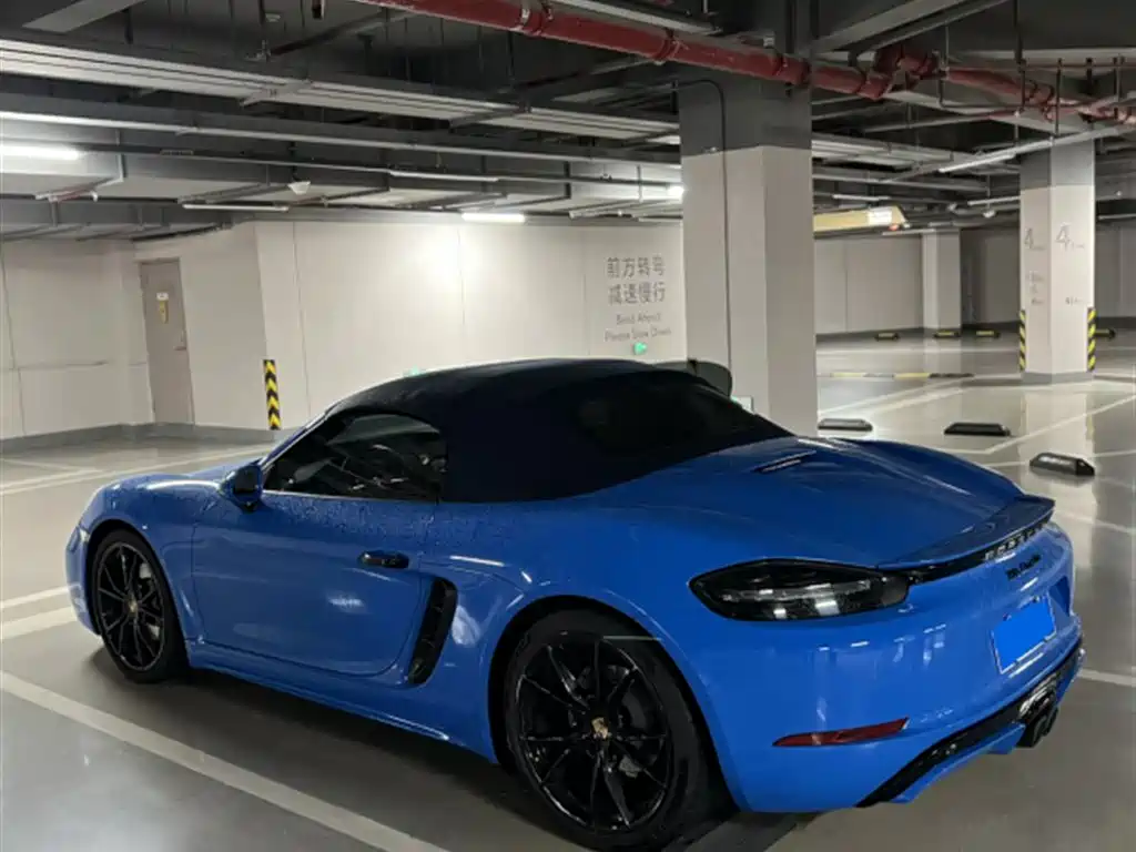 Porsche 718 2022 Boxster T 2.0T фото 10
