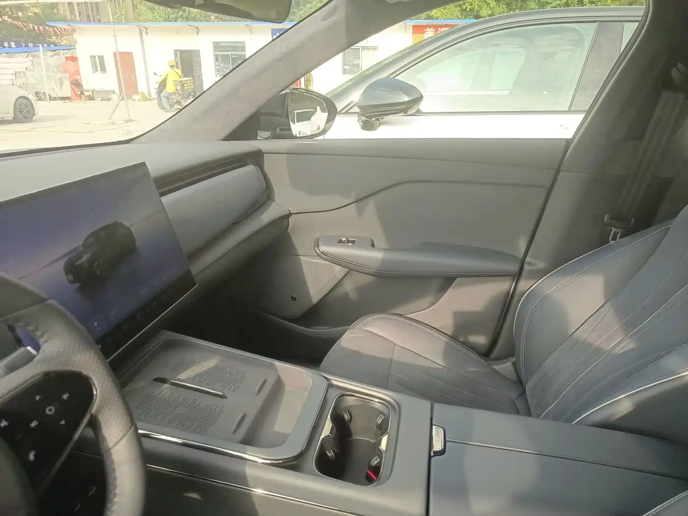 Voyah Auto Voyah Zhiyin 2024 Long Range Super Charging Edition фото 7