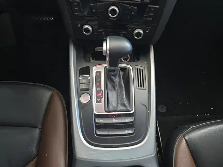 Photo 16 - Audi Q5