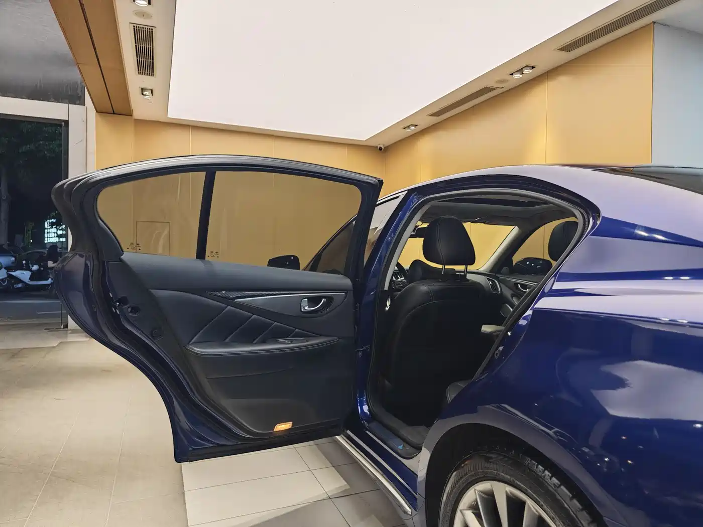Infiniti Q50L 2021 2018 2.0T Premium Edition (China VI)