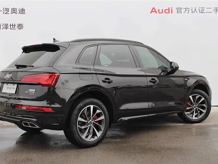 Audi Q5L 2024 Model 40 TFSI Luxury Dynamic фото 3