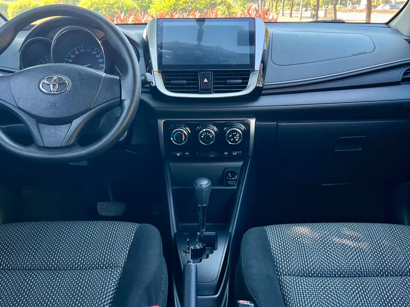 Toyota Vios 2017 1.5L CVT Pioneer фото 8
