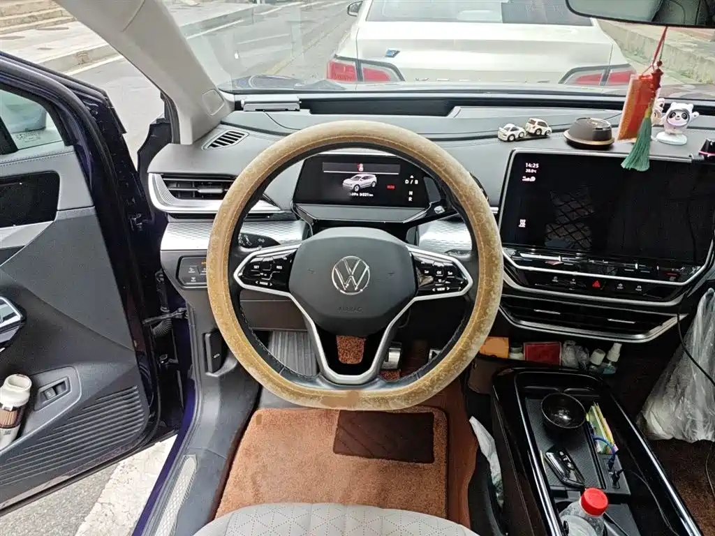 Volkswagen ID.6 X 2021 Pro Intelligent Long Range Edition фото 3
