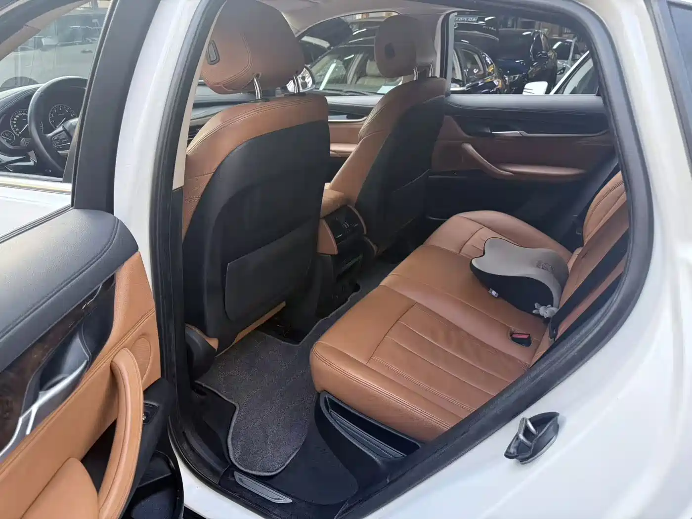 BMW X6 2015 xDrive28i фото 4