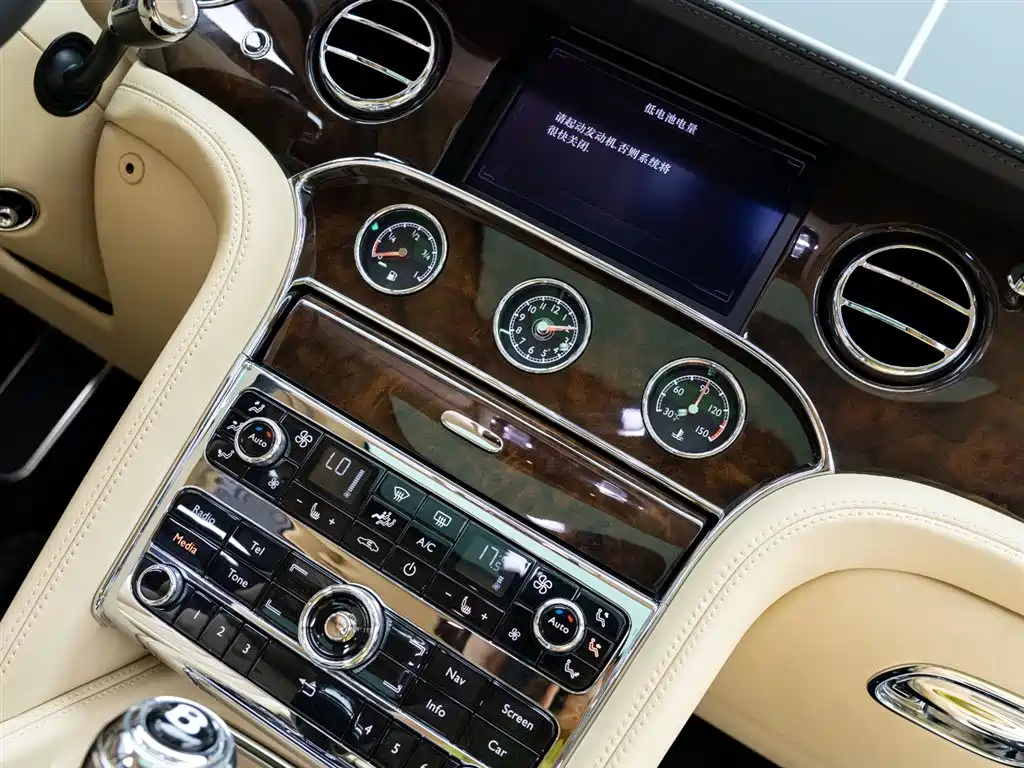 Bentley Mulsanne 2015 6.8T Standard Edition фото 20