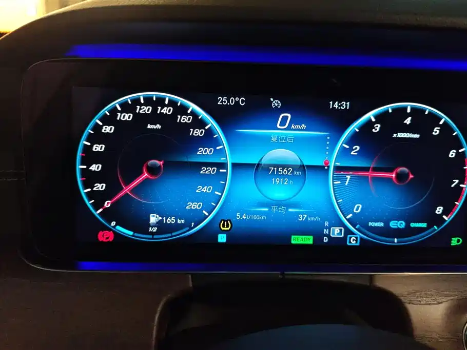 MERCEDES-BENZ E CLASS