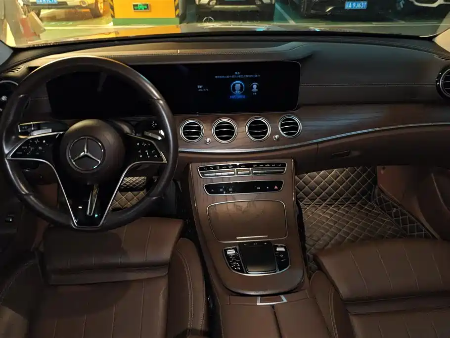 MERCEDES-BENZ E CLASS