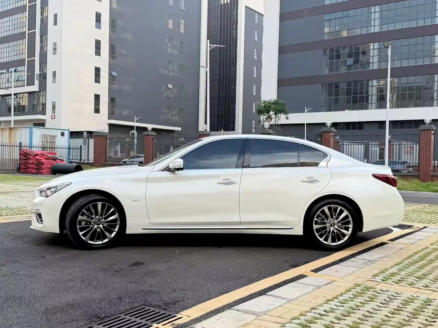 Infiniti Q50L 2022 2022 2.0T Premium Edition