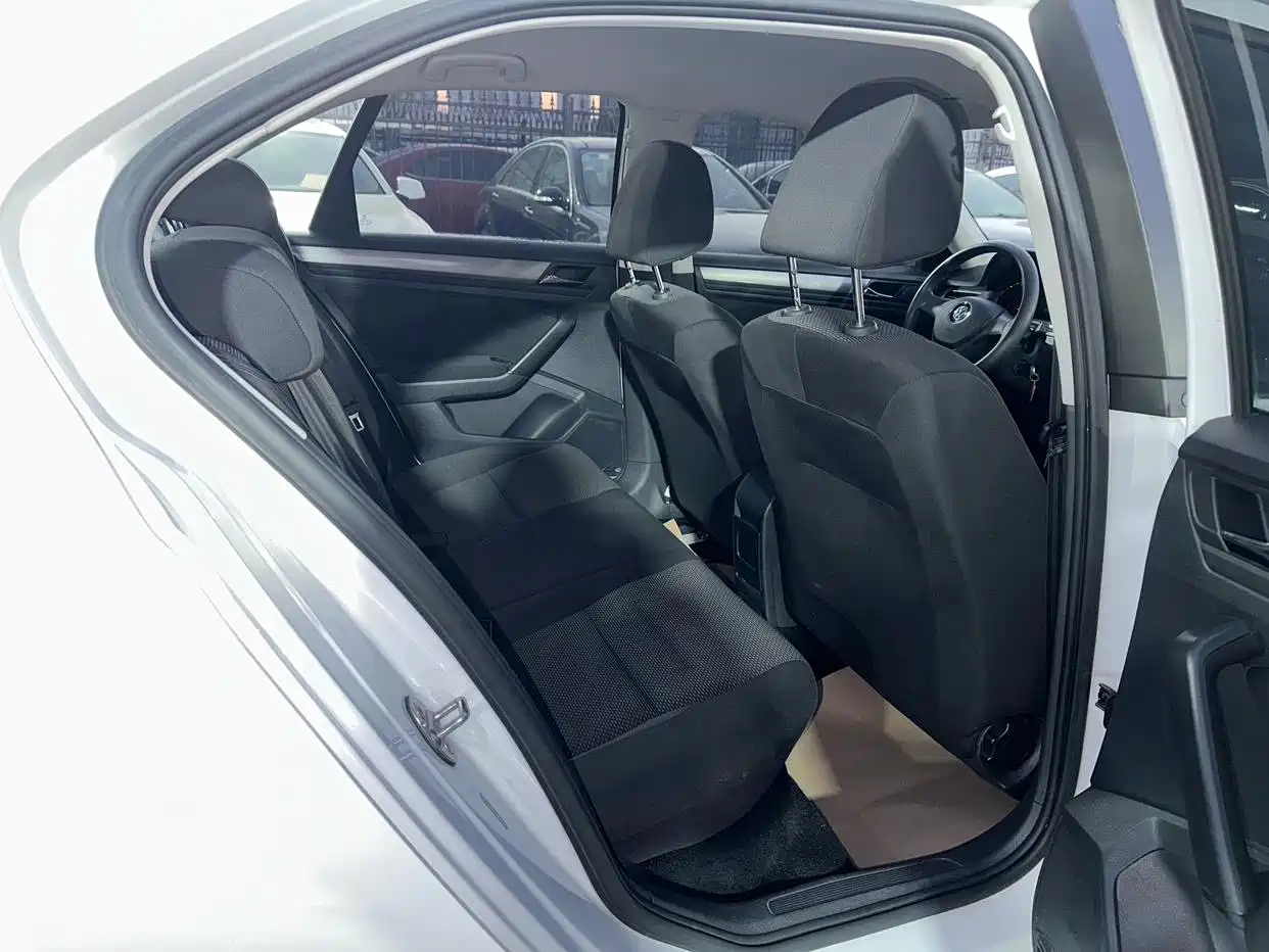 Volkswagen Bora 2019 Bora Legend 1.5L Auto Leading Type China VI фото 5