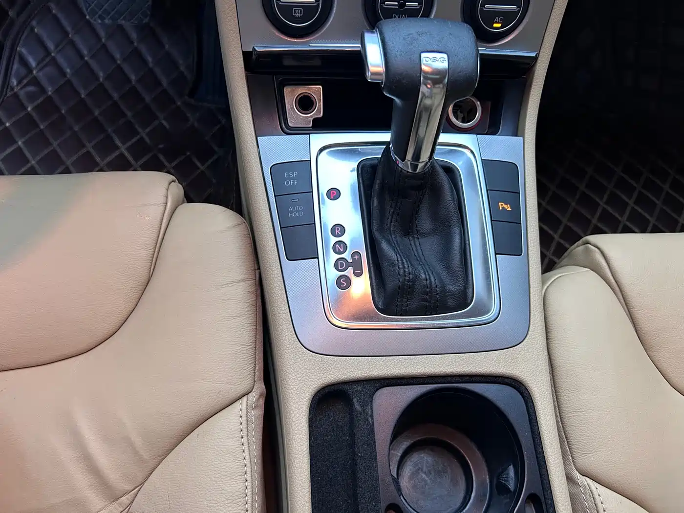 Volkswagen Magotan 2009 1.8TSI DSG Comfort фото 17