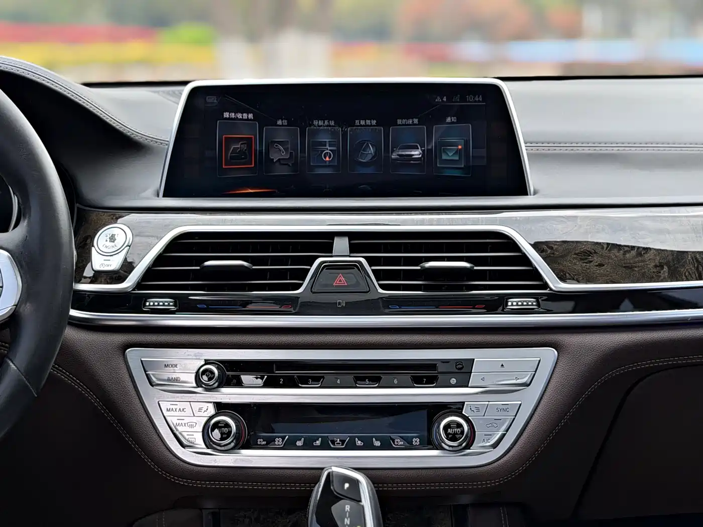 BMW 7 Series 2016 730Li Luxury фото 10