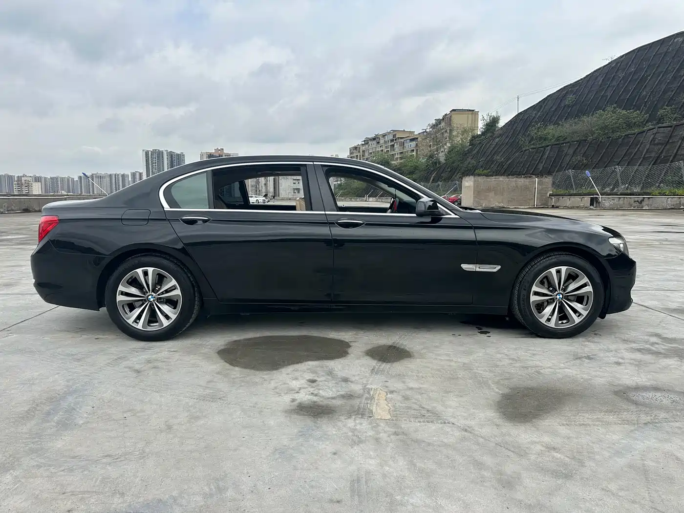 BMW 7 Series 2011 730Li Elegance фото 5
