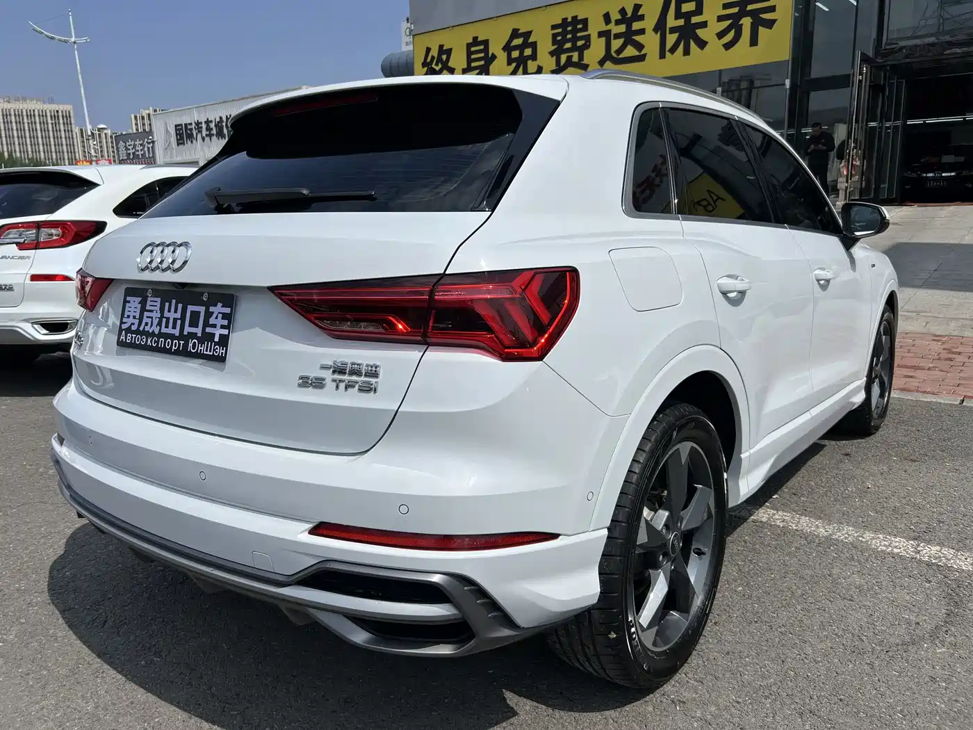 Audi Q3 2022 35 TFSI Fashion Dynamic фото 3