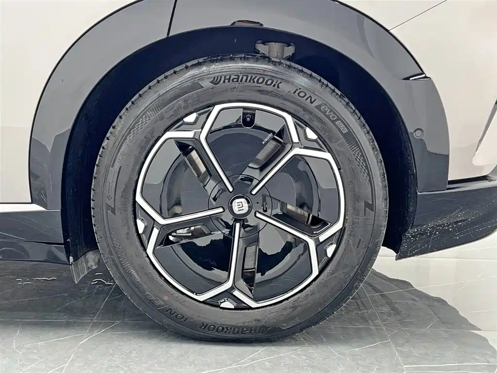 Xiaomi Auto Xiaomi YU7 2025 Extended Range AWD Pro фото 26