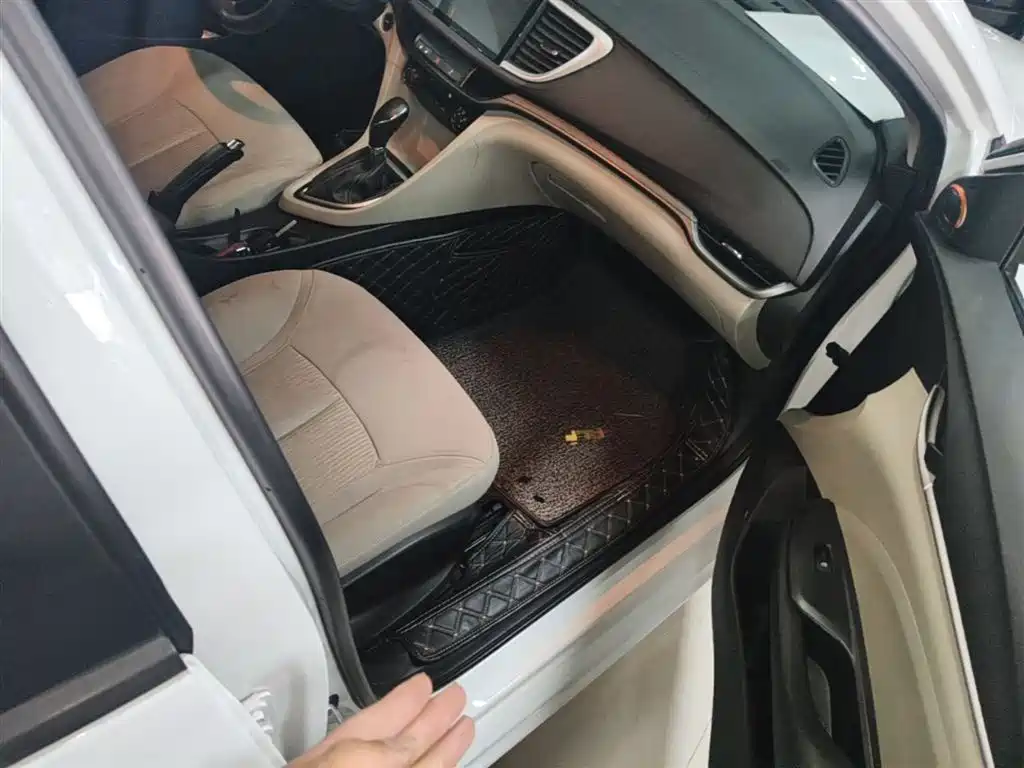 Buick Excelle 2019 15T DCT Progressive Type China VI фото 10