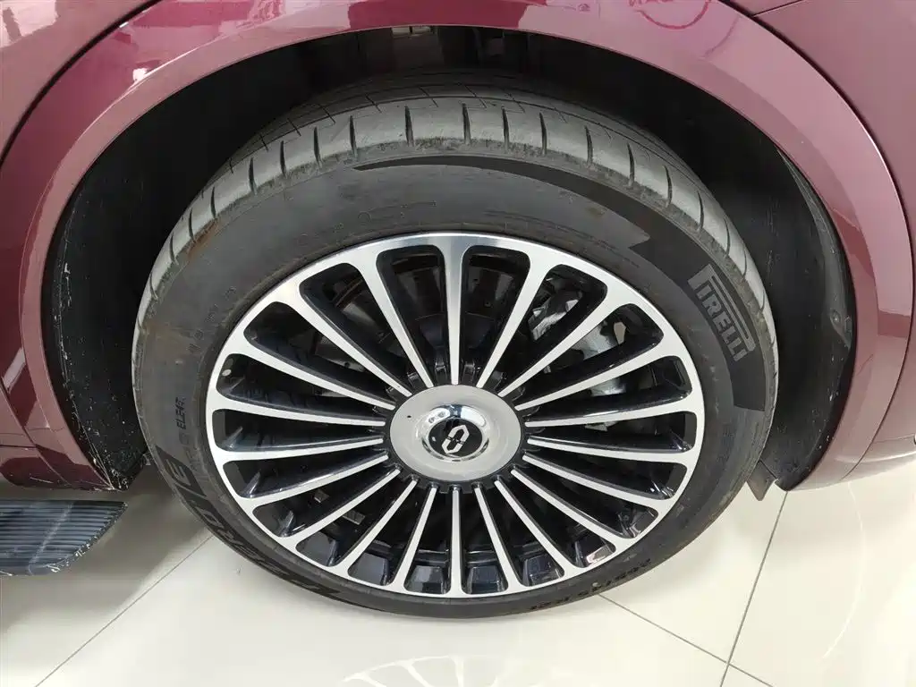 AITO Wenjie AITO M8 2025 Model Extended Range Ultra Edition 53.4kWh 5-Seater фото 28