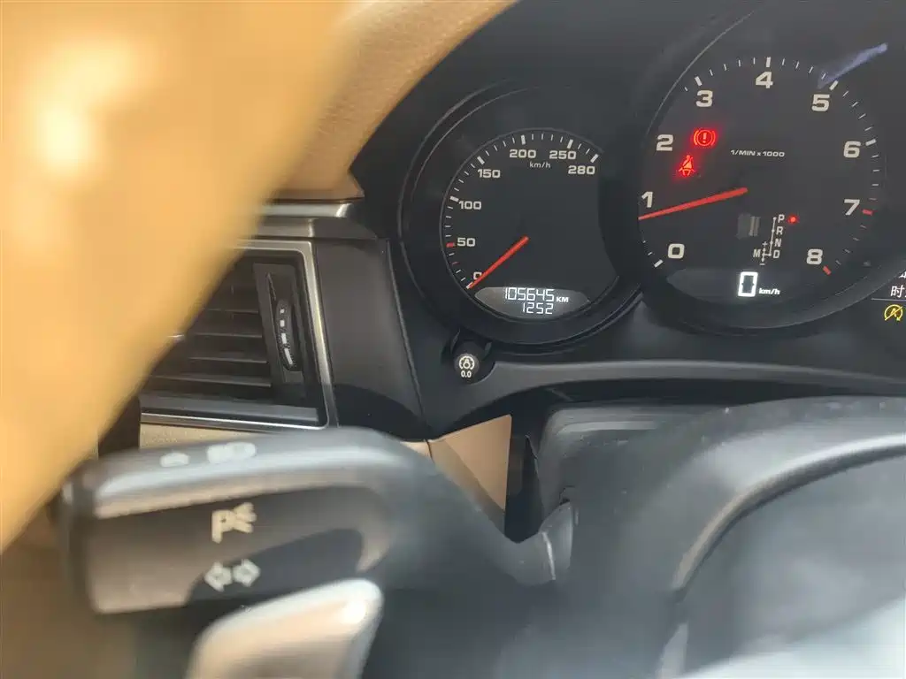 Porsche Macan 2016 Macan 2.0T фото 8