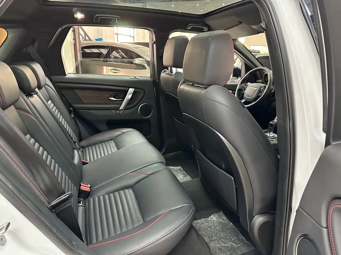 Land Rover Discovery Sport 2020 249PS R-Dynamic Performance фото 11