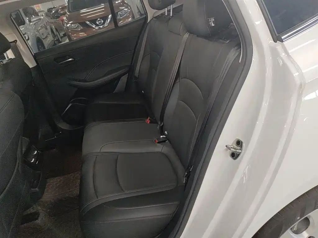 Roewe i5 2025 2023 1.5L CVT Luxury Edition
