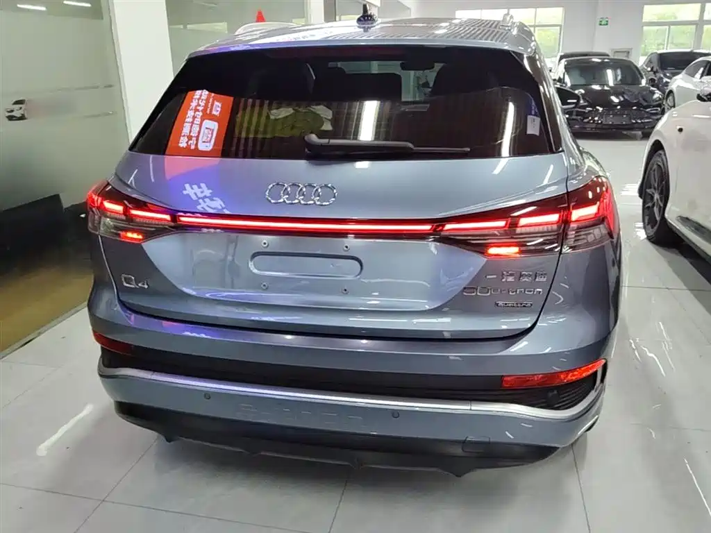 Audi Q4 e-tron 2022 50 e-tron quattro Innovation Edition фото 6