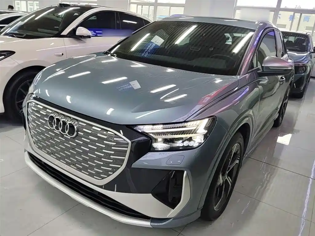 Audi Q4 e-tron 2022 50 e-tron quattro Innovation Edition фото 2