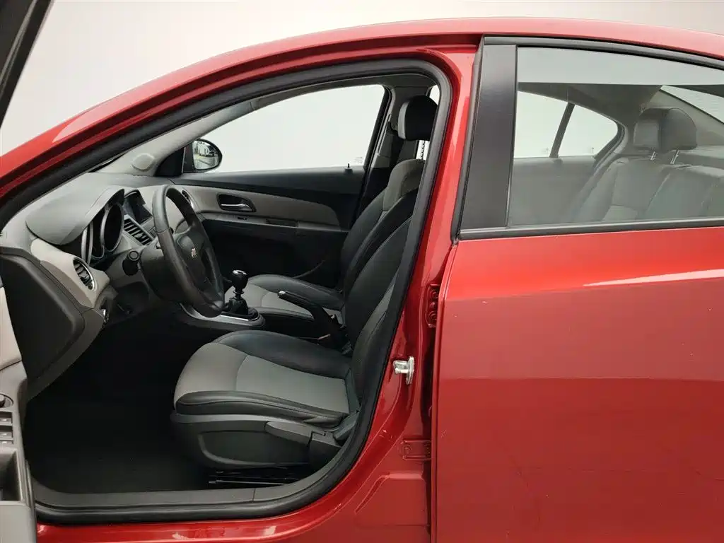 Chevrolet Cruze 2013 1.6L SL MT фото 10