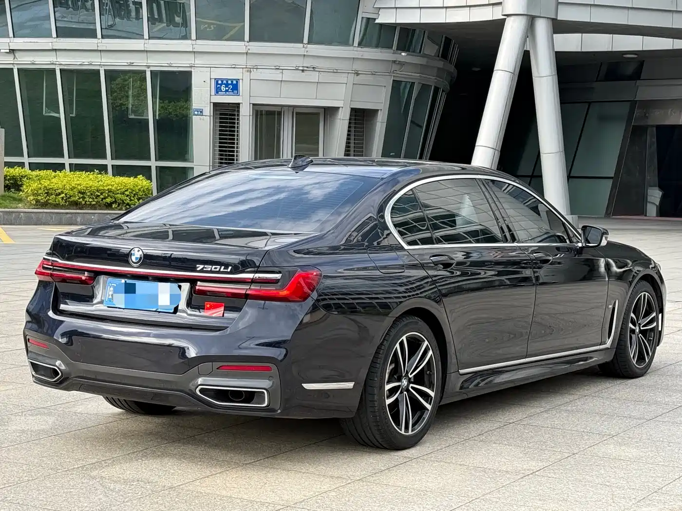 BMW 7 Series 2021 Model 730Li M Sport Package фото 4